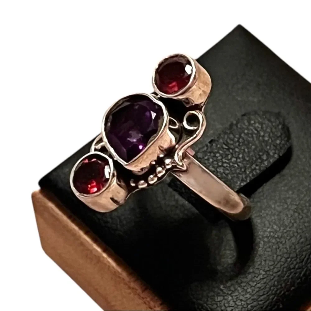 Artisan Amethyst And Garnet 925 Sterling Silver Cocktail Ring Size 6